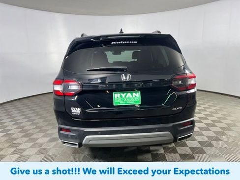 Certified 2023 Honda Pilot Elite image 9