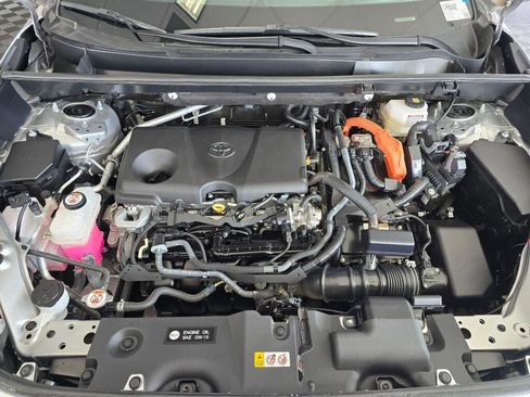 Used 2024 Toyota RAV4 XLE image 9