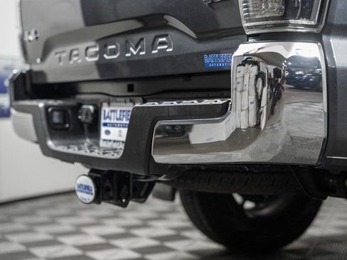Used 2022 Toyota Tacoma SR5 image 7