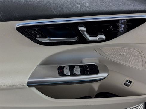 Used 2023 Mercedes-Benz C 300 C 300 image 12