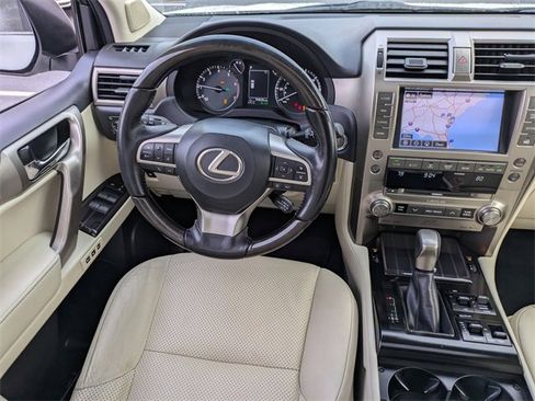 Used 2020 Lexus GX 460 Luxury image 17