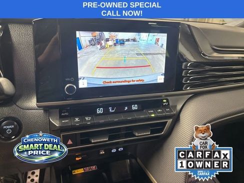 Used 2025 Toyota Camry SE FWD image 13