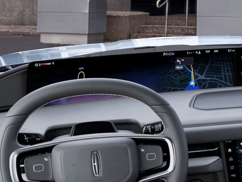 New 2027 Lincoln Navigator Premiere AWD/4WD image 13