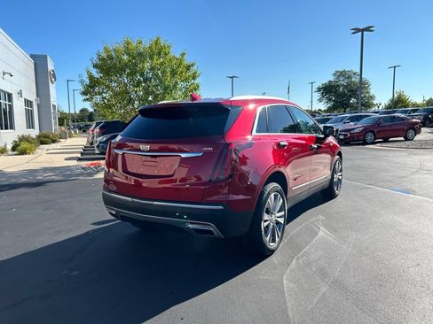 Used 2025 Cadillac XT5 Premium Luxury w/ Technology Package AWD/4WD image 6