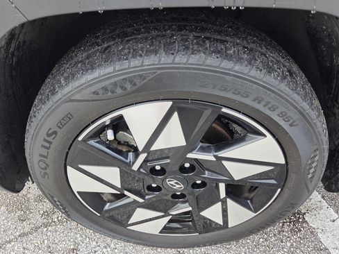 Used 2024 Hyundai Kona SEL FWD image 11