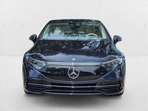 Used 2022 Mercedes-Benz EQS 450+ Sedan image 2