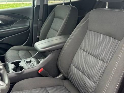 Used 2023 GMC Terrain SLE w/ Driver Convenience Package FWD image 22