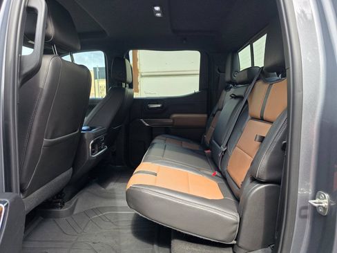 Used 2019 Chevrolet Silverado 1500 High Country w/ Technology Package AWD/4WD image 43