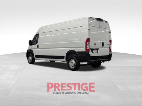 Used 2025 RAM ProMaster 2500 w/ Convenience Group FWD image 12