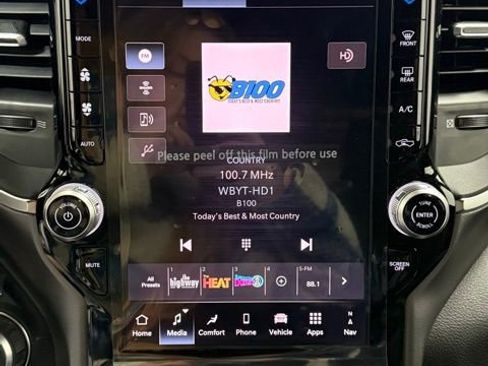 New 2026 RAM 1500 4x4 Crew Cab image 16