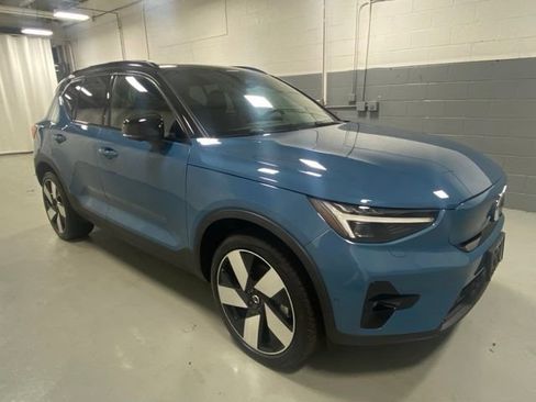 Used 2023 Volvo XC40 Recharge Ultimate w/ Protection Package Premier AWD/4WD image 4