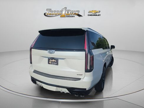 Used 2023 Cadillac Escalade ESV V AWD/4WD image 8