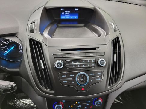 Used 2017 Ford Escape SE w/ SE Cold Weather Package AWD/4WD image 7