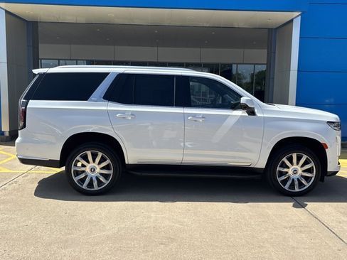 Used 2023 Cadillac Escalade Premium Luxury Platinum AWD/4WD image 2