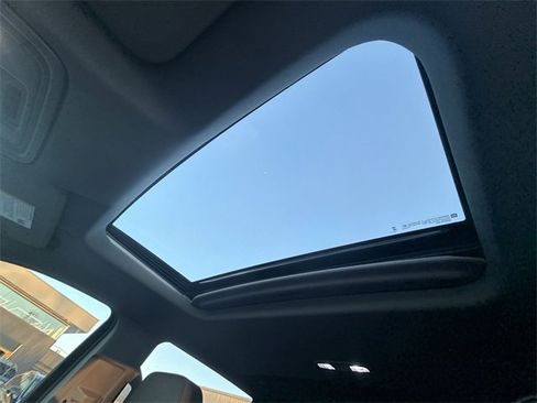 Used 2024 GMC Sierra 3500 Denali w/ Denali Reserve Package image 21