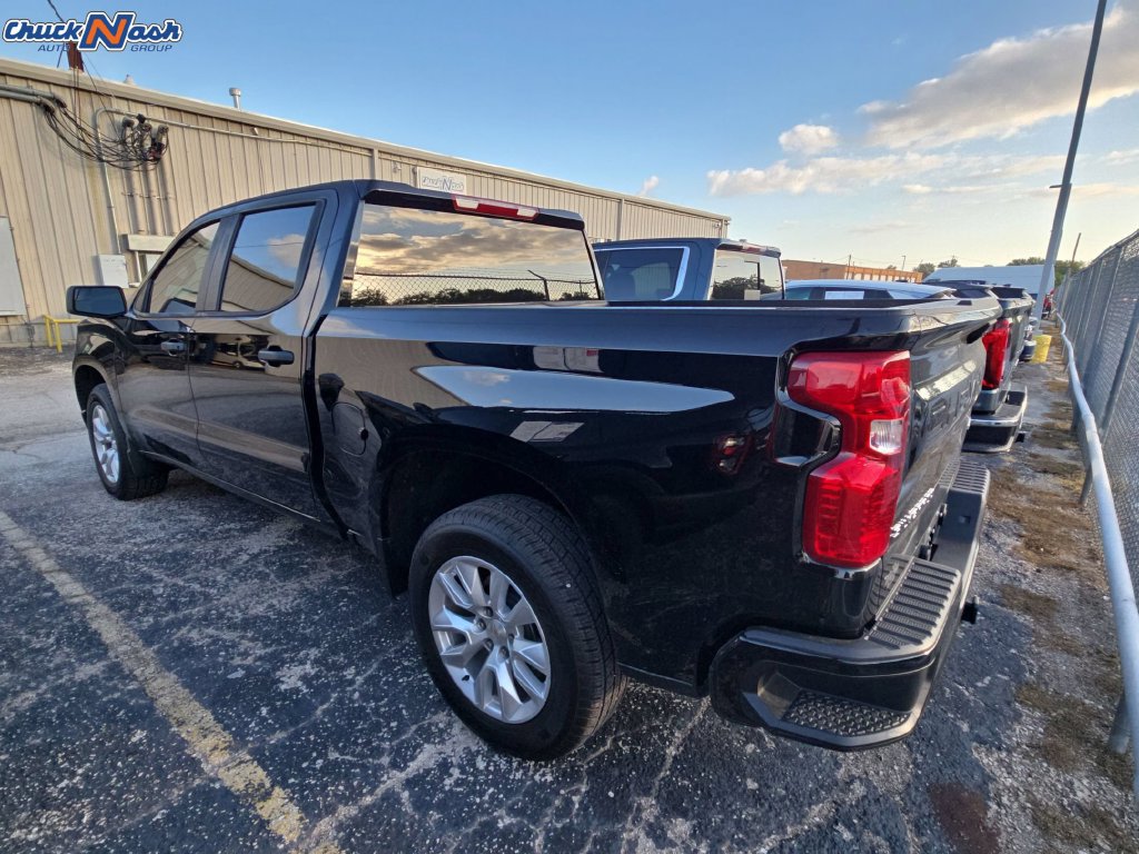 Used 2025 Chevrolet Silverado 1500 Custom RWD image 4