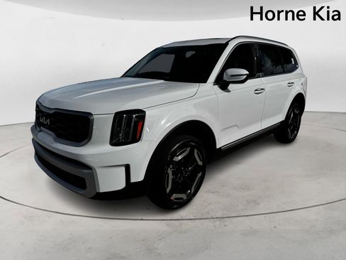 New 2025 Kia Telluride S image 7