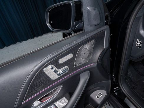 New 2025 Mercedes-Benz GLS 580 4MATIC image 12