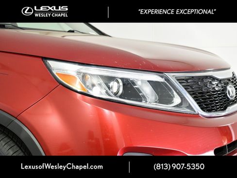 Used 2015 Kia Sorento LX image 3