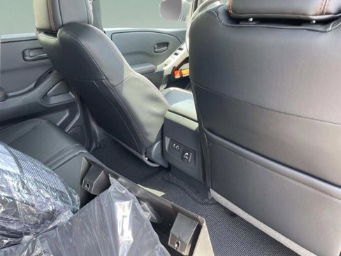 New 2026 Nissan Frontier PRO-4X AWD/4WD image 15