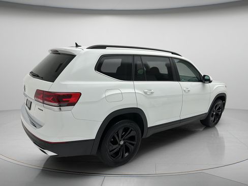 Used 2023 Volkswagen Atlas SE w/ Black Wheel Package AWD/4WD image 5