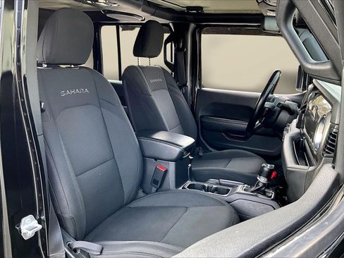 Certified 2020 Jeep Wrangler Unlimited Sahara image 21