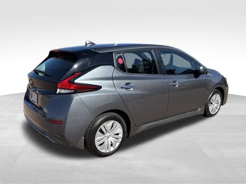 Certified 2025 Nissan Leaf S FWD image 9