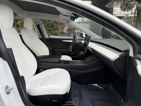 Used 2022 Tesla Model 3 Long Range image 32