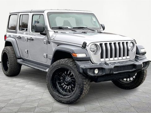 Used 2019 Jeep Wrangler Unlimited Sport S image 3