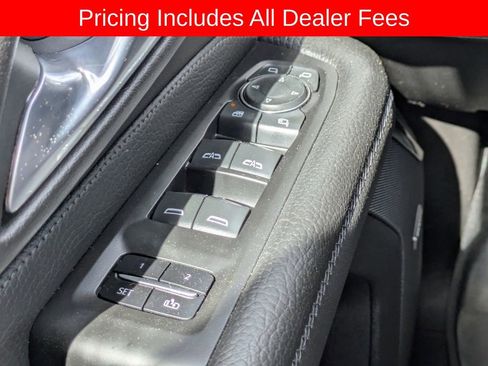 Used 2022 GMC Yukon Denali w/ Advanced Technology Package AWD/4WD image 27