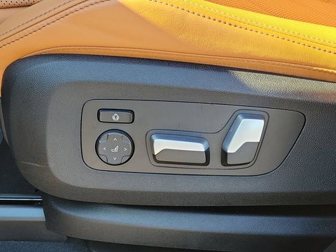 Used 2023 BMW X5 xDrive40i w/ Premium Package image 21