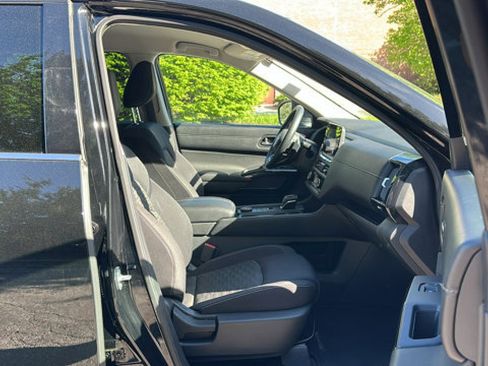 Certified 2023 Nissan Pathfinder S image 21