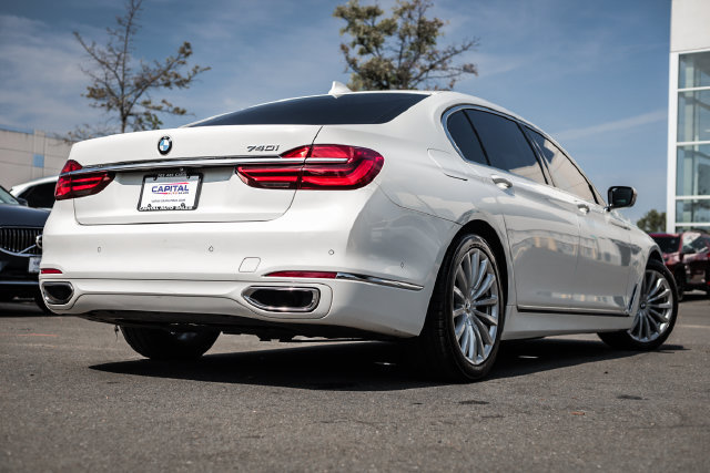 Used 2017 BMW 740i RWD image 20