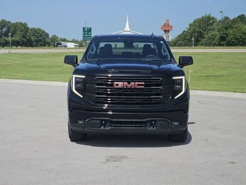 Used 2024 GMC Sierra 1500 Elevation w/ X31 Off-Road Package AWD/4WD image 2