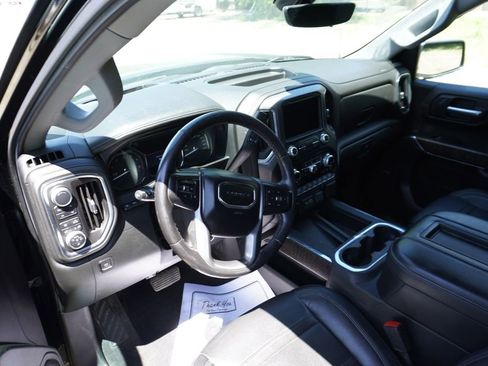 Used 2019 GMC Sierra 1500 Denali w/ Denali Ultimate Package AWD/4WD image 3