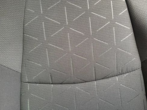 Used 2020 Toyota RAV4 XLE w/ Carpet Mat Package AWD/4WD image 26