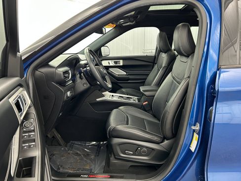 Used 2020 Ford Explorer ST w/ ST Street Pack AWD/4WD image 4