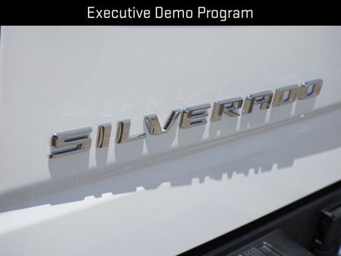 Used 2026 Chevrolet Silverado 1500 LT Trail Boss w/ LT Trail Boss Premium Package AWD/4WD image 14