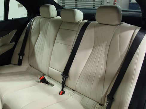 Certified 2023 Mercedes-Benz E 350 4MATIC Sedan image 31