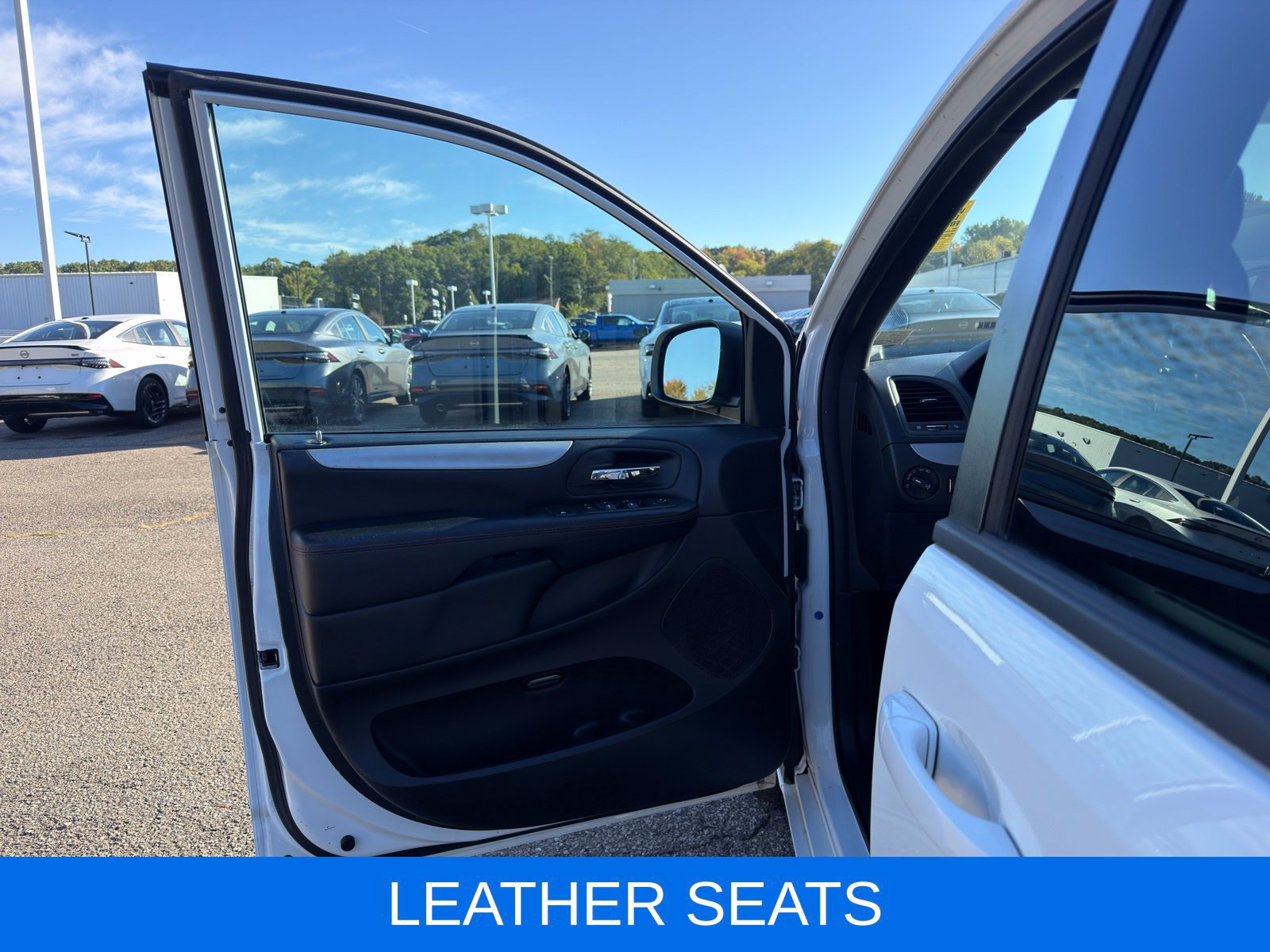 Used 2019 Dodge Grand Caravan GT FWD image 14