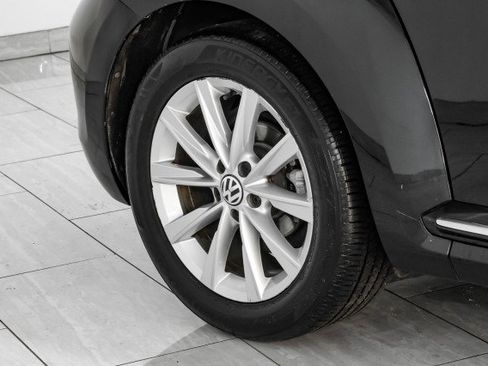 Used 2017 Volkswagen Beetle 1.8T SE image 44