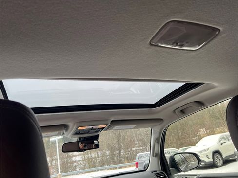 Used 2023 Toyota 4Runner Limited image 32