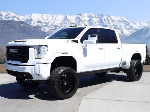 Used 2024 GMC Sierra 3500 Denali Ultimate AWD/4WD image 2
