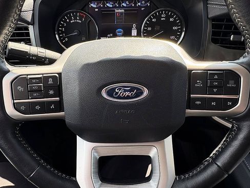 Used 2024 Ford Expedition XLT AWD/4WD image 20
