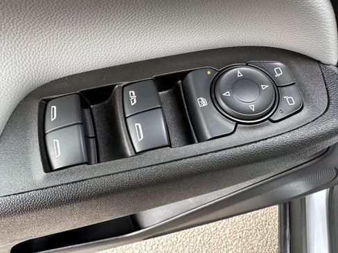 Used 2024 Chevrolet Equinox LS w/ LS Convenience Package AWD/4WD image 9