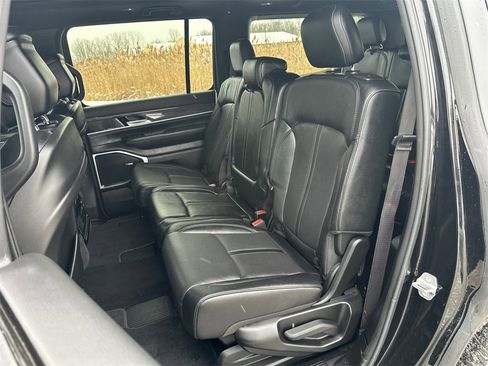 Used 2022 Jeep Wagoneer Series II w/ Premium Group I image 36