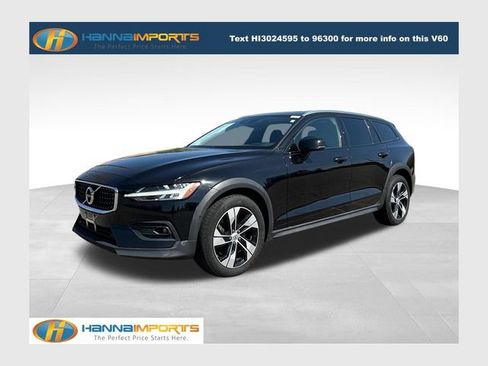 Used 2021 Volvo V60 T5 Cross Country AWD/4WD image 1