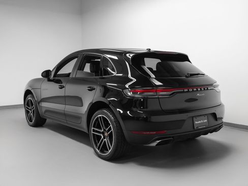 Certified 2020 Porsche Macan AWD/4WD image 3