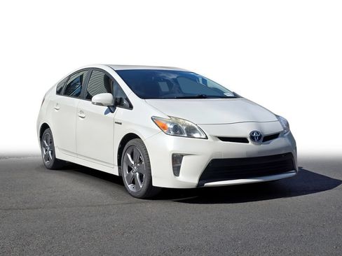 Used 2015 Toyota Prius Persona Series FWD image 1