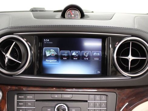 Certified 2020 Mercedes-Benz SL 550 image 22